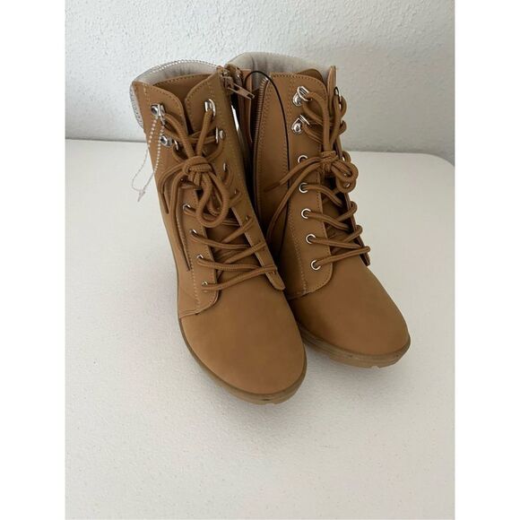 Sugar Woman Tan Block Heels Boots, Size 8.5 - Picture 2 of 9